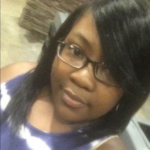 Meet your Posher, Deborah